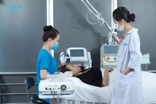 Cách chăm sóc da mặt bị mụn đầu đen