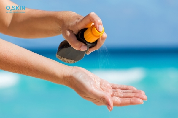 Cách dùng kem chống nắng cho da mụn