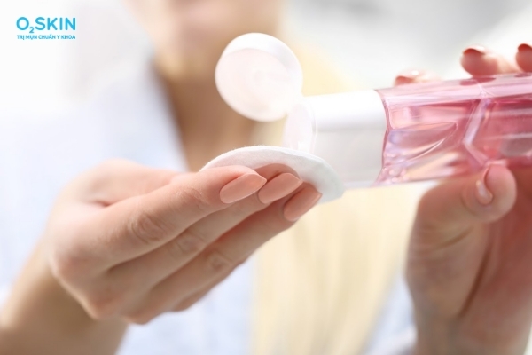 Chăm sóc da bị mụn đầu đen