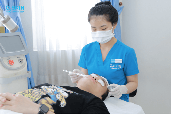 Thực hiện peel da tại O2 SKIN