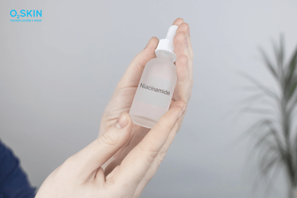 Hoạt chất Niacinamide làm nhỏ lỗ chân lông