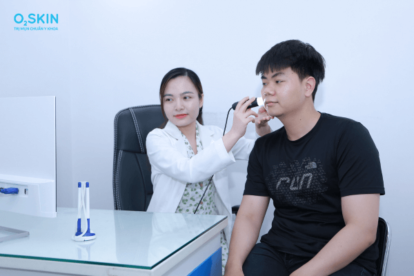 Khám mụn cho nam tại O2 SKIN