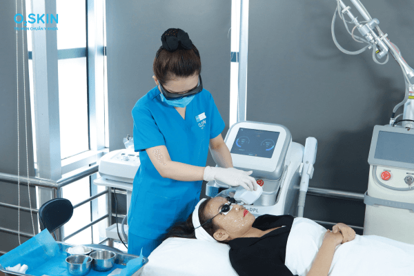 Chiếu IPL phục hồi da nhiễm Corticoid