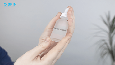 nên dùng Niacinamide sau nặn mụn không