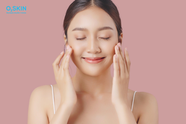 Massage mặt tại nhà giúp da săn chắc 