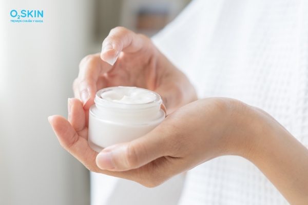 Trị mụn đầu đen ở mặt