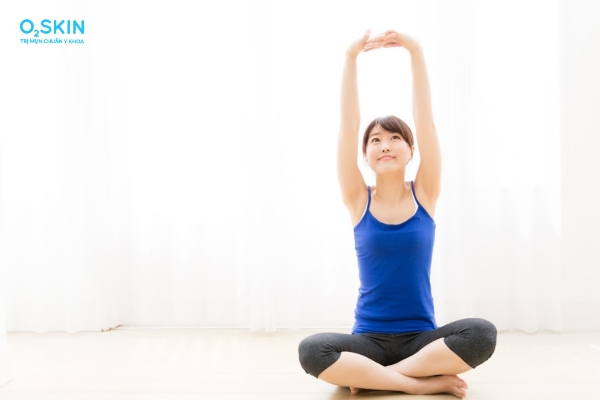 Khắc phục mụn trứng cá ở tay