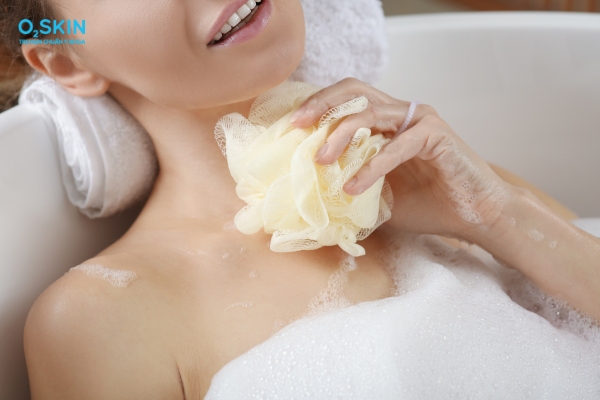 Cách trị mụn trứng cá ở cổ