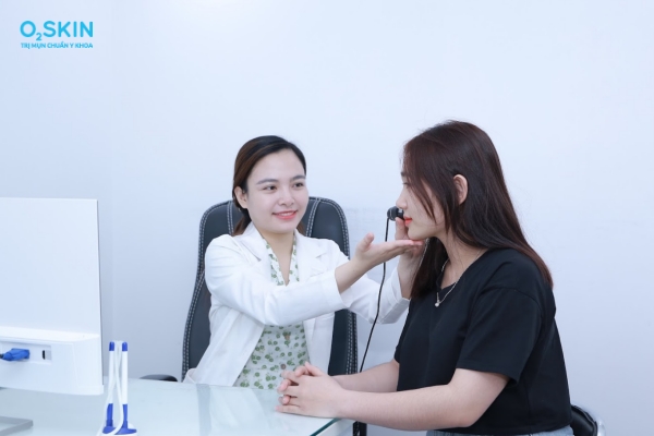 Lưu ý khi dùng sữa rửa mặt da dầu mụn ẩn