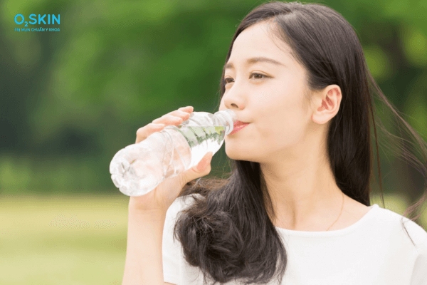 Khắc phục mặt đột nhiên nổi nhiều mụn