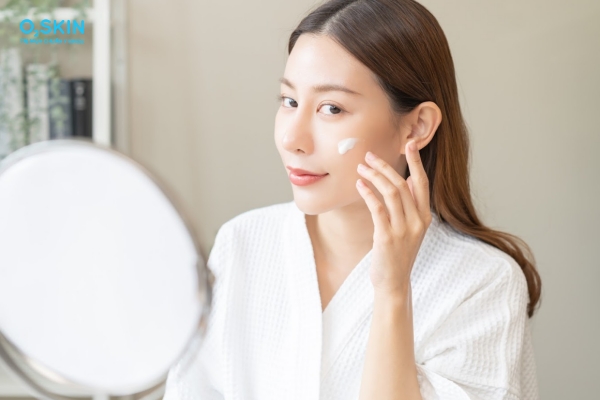 Cách trị mụn 2 bên thái dương