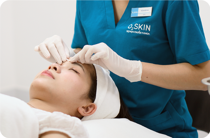 Lấy nhân mụn tại O2 SKIN